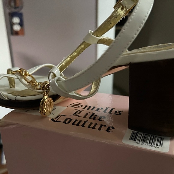 Brand new in box gorgeous white patent sandals by JUICY COUTURE - Picture 5 of 5